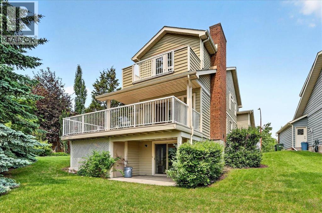 212 Stravanan Bay SW - 3