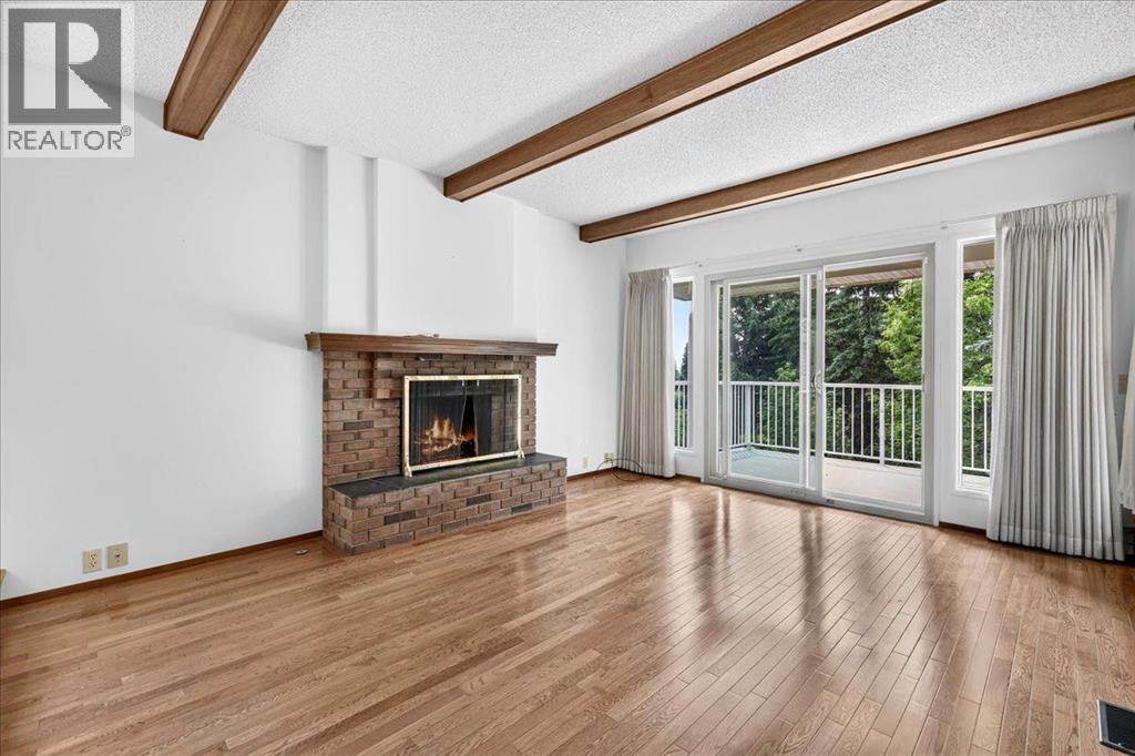 212 Stravanan Bay SW - 17