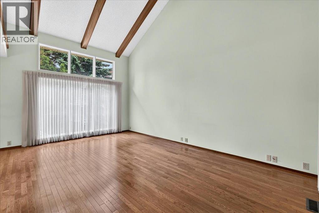 212 Stravanan Bay SW - Image 10