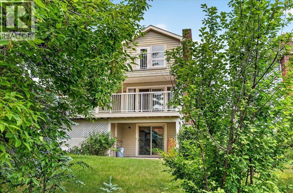212 Stravanan Bay SW - 44