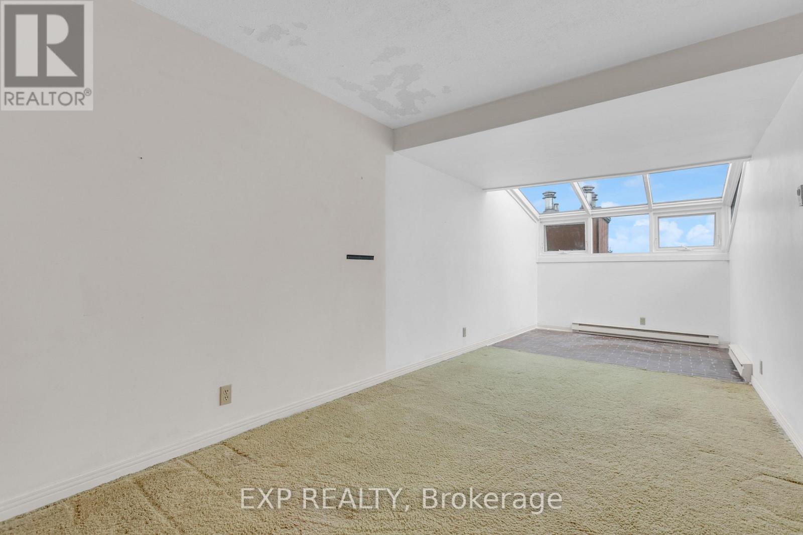 #24 308 STRATAS COURT - 17