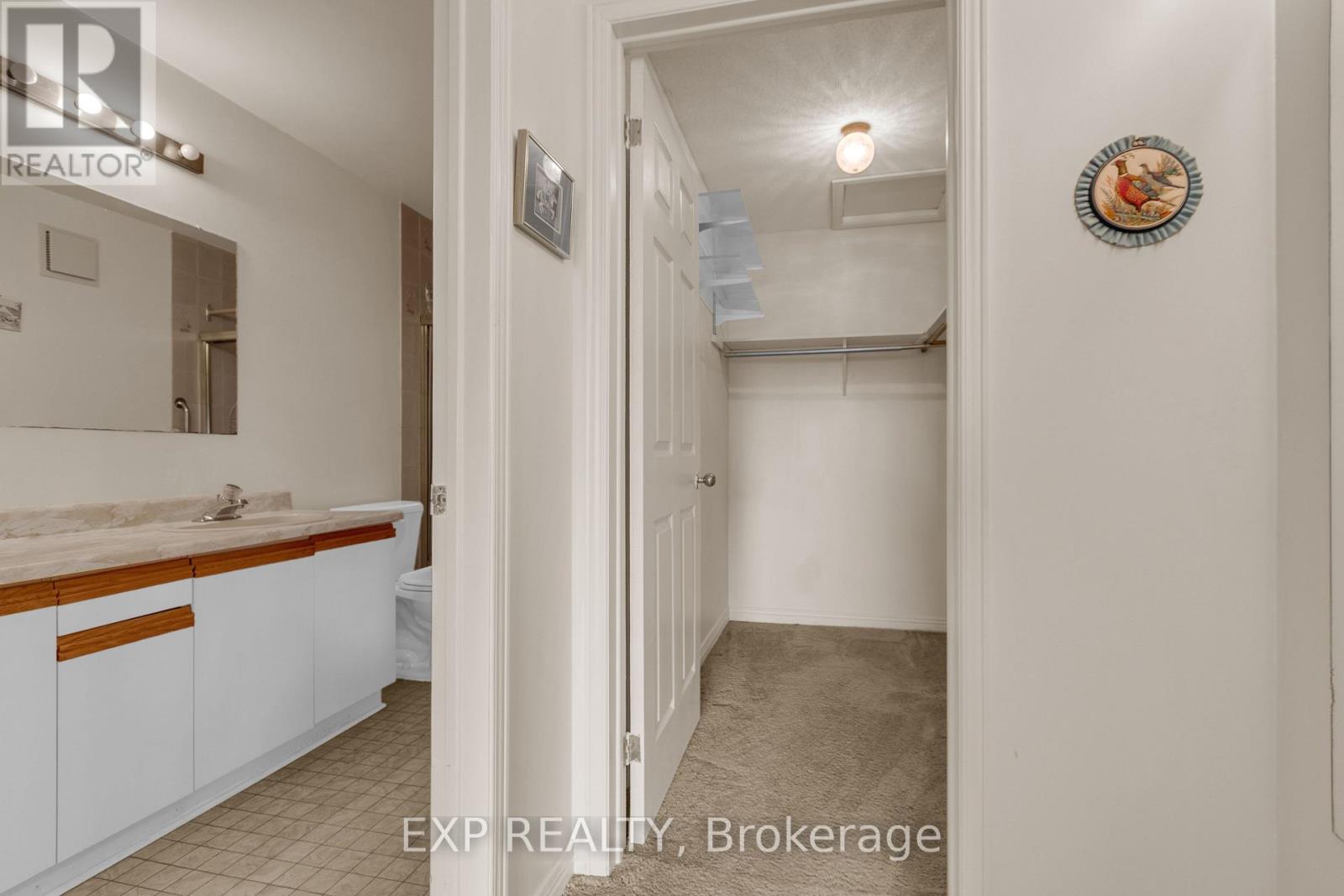 #24 308 STRATAS COURT - 28