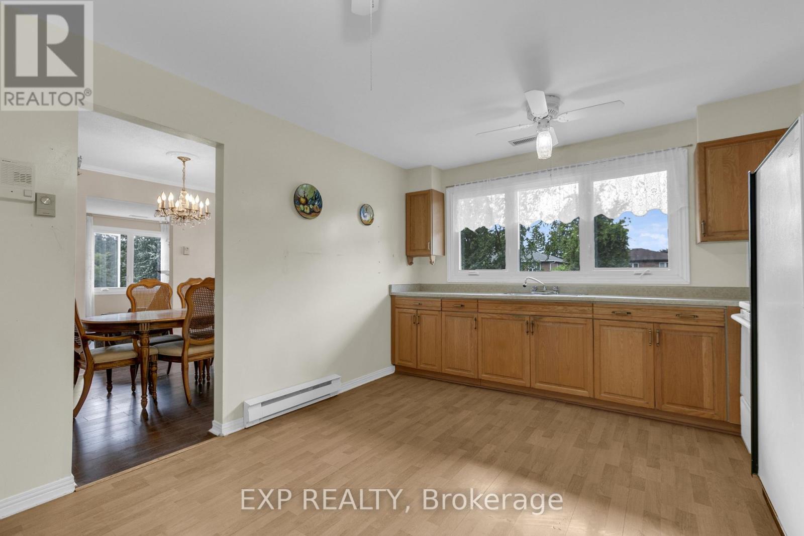 #24 308 STRATAS COURT - 8