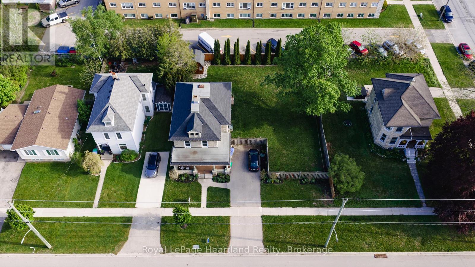 14 ELGIN AVENUE E - 2
