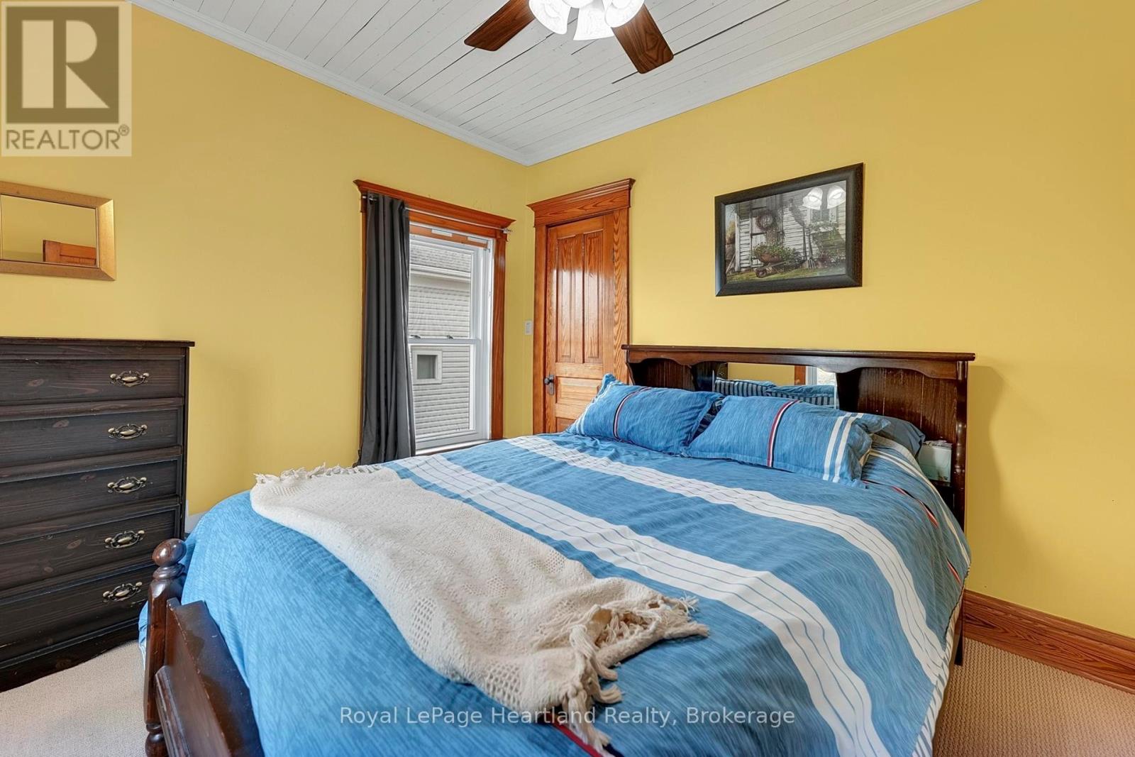 14 ELGIN AVENUE E - 22