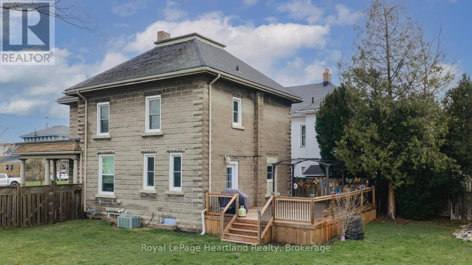 14 ELGIN AVENUE E - 40