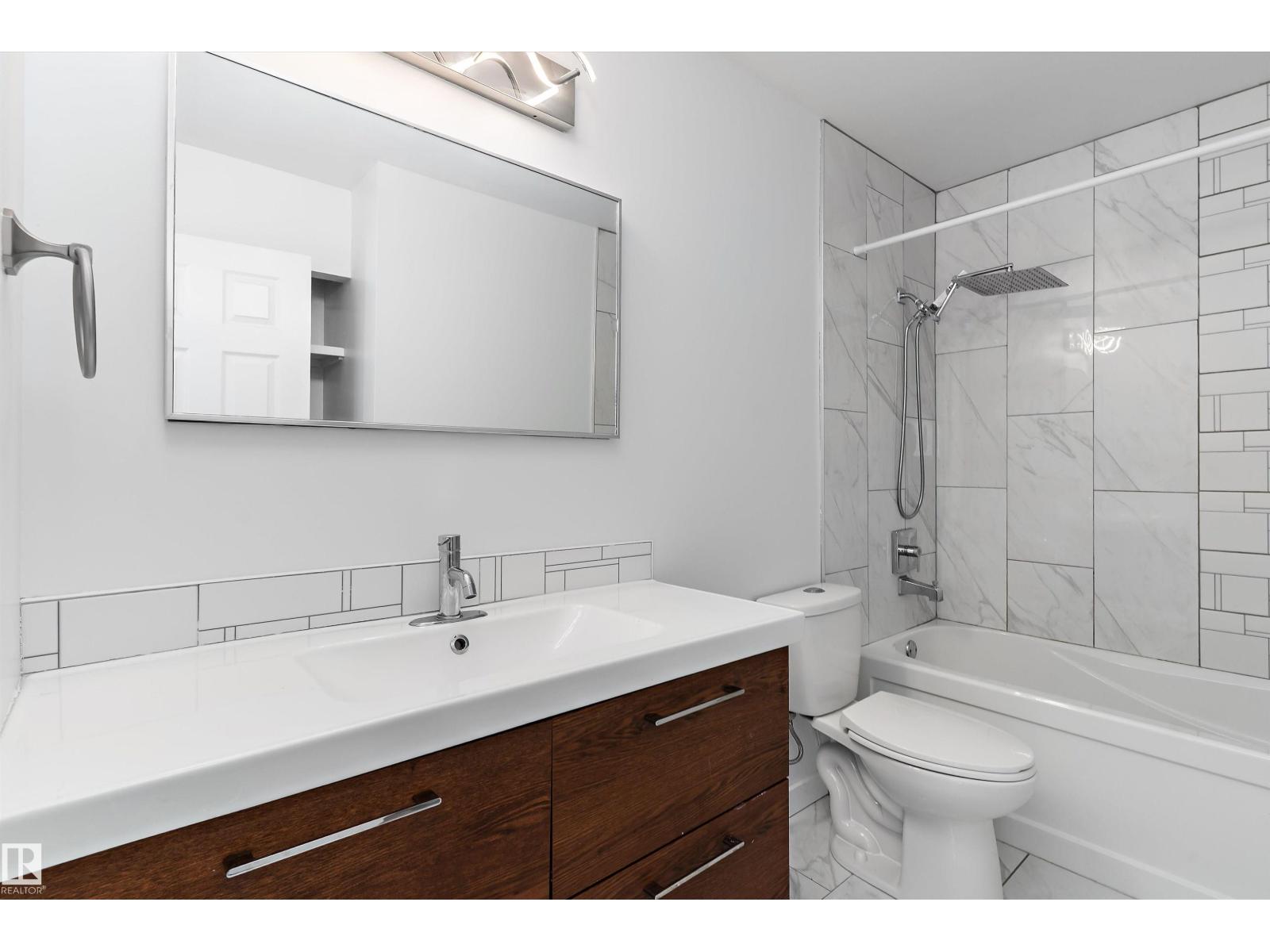 5 MCLEOD PL NW - 23