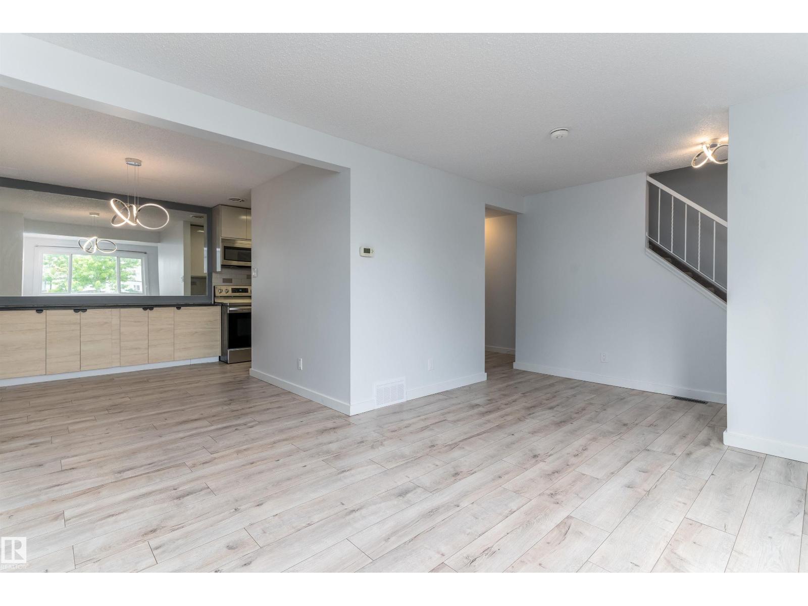 5 MCLEOD PL NW - 3