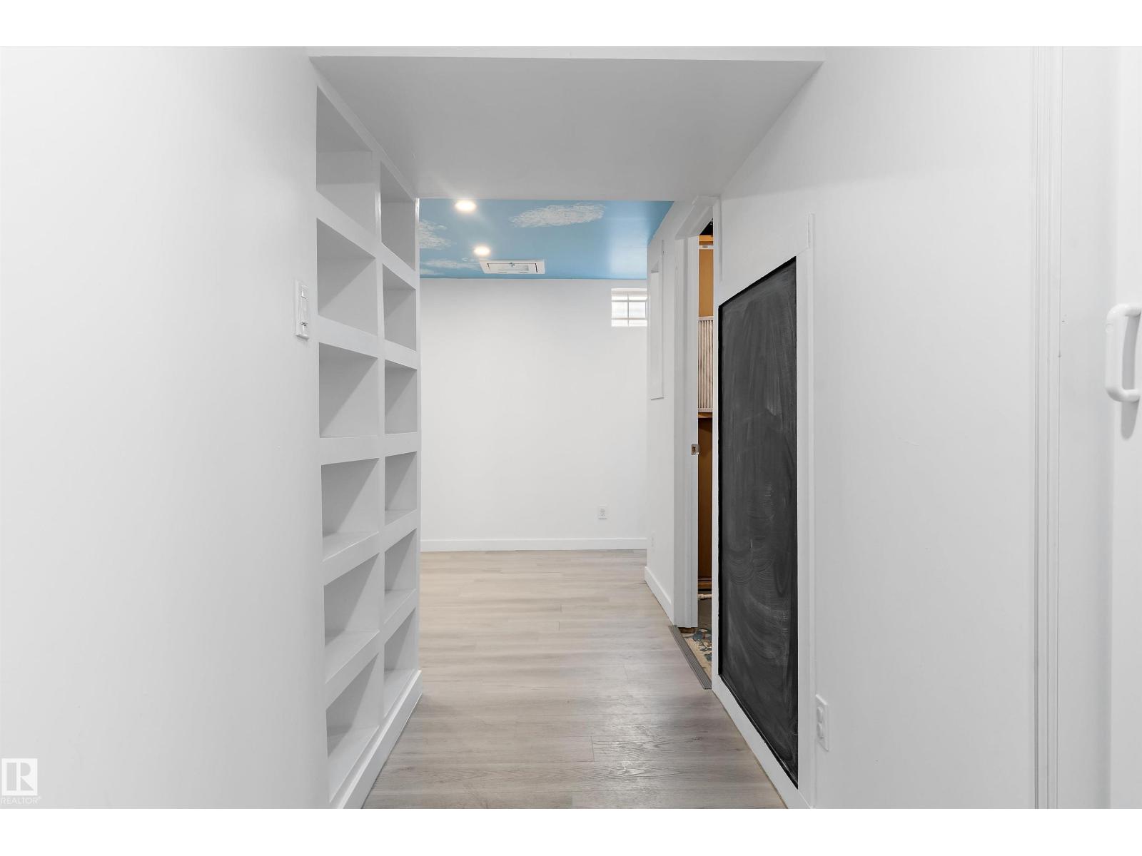 5 MCLEOD PL NW - 28