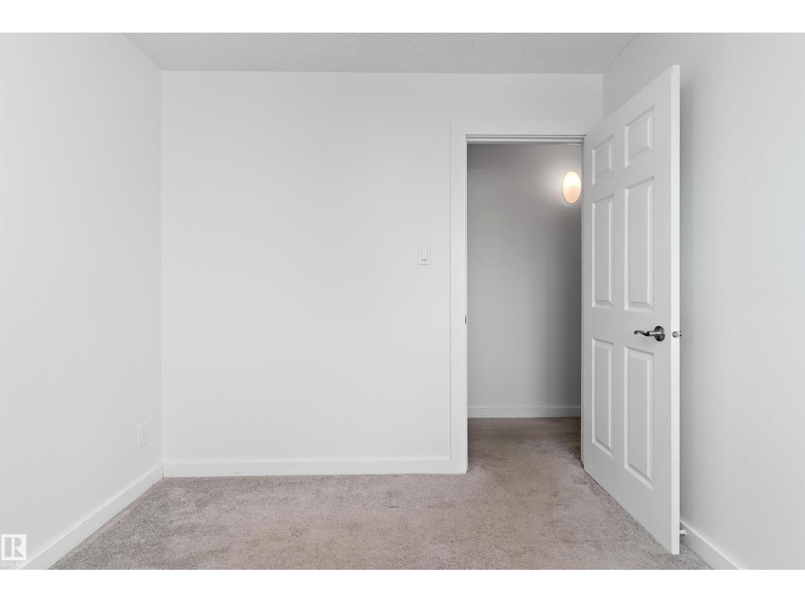 5 MCLEOD PL NW - 20