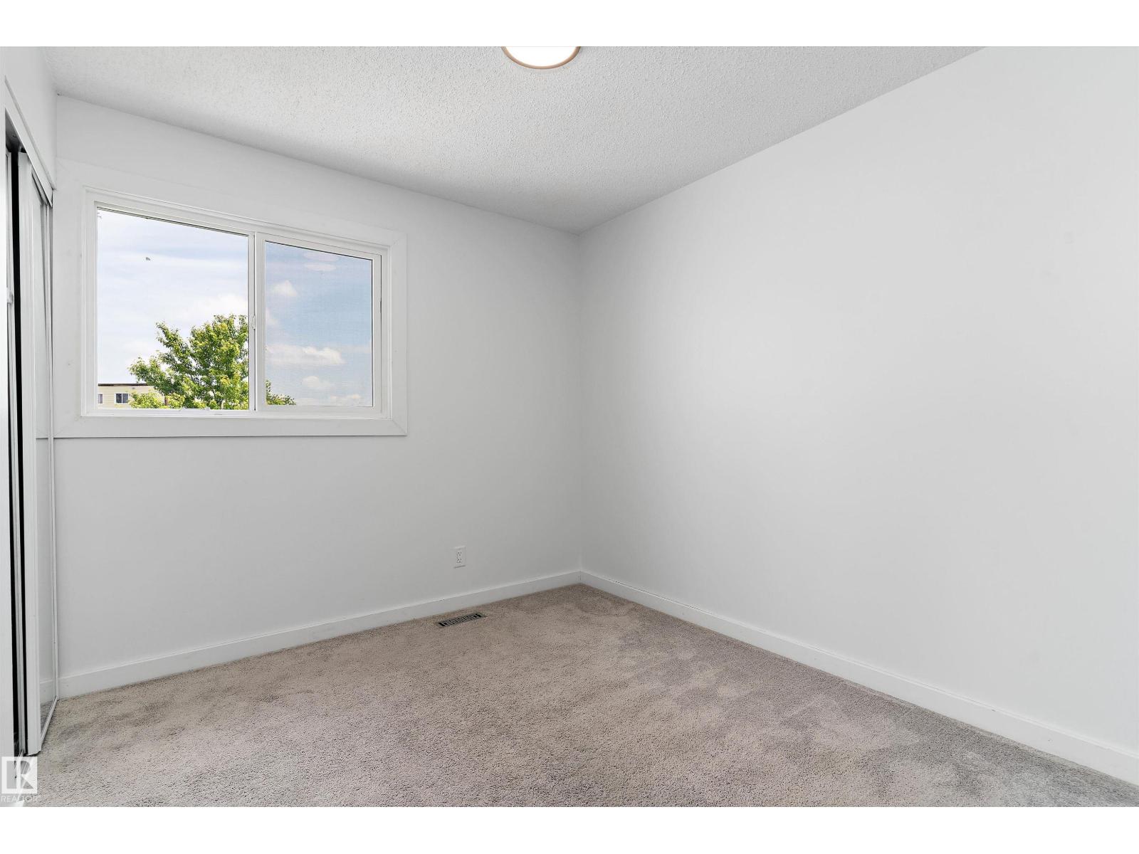 5 MCLEOD PL NW - 19