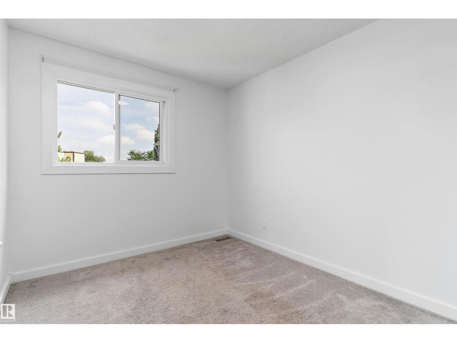 5 MCLEOD PL NW - 21