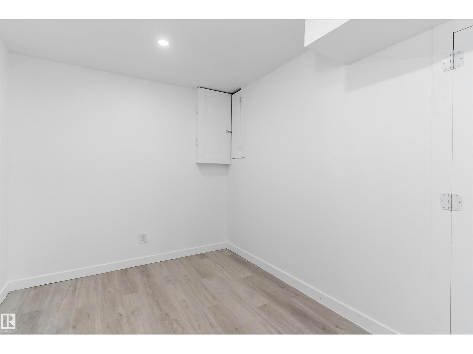 5 MCLEOD PL NW - 29