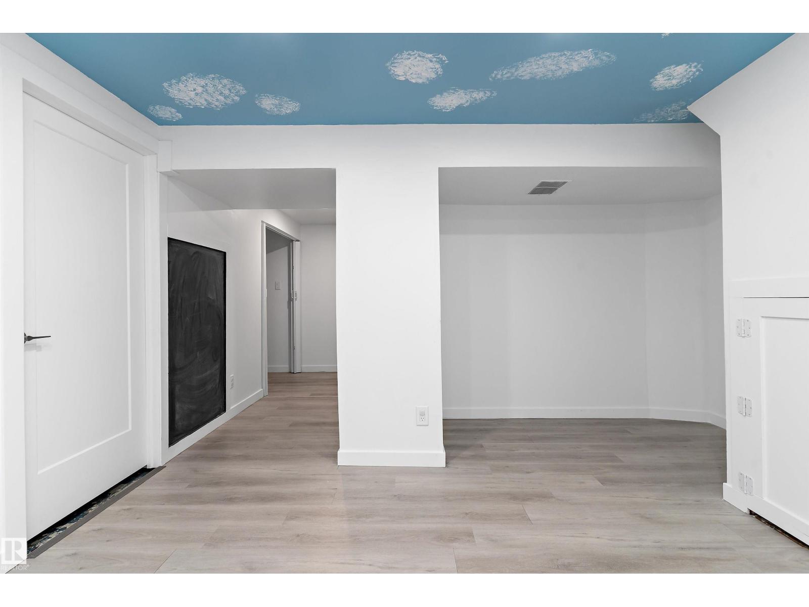 5 MCLEOD PL NW - 24