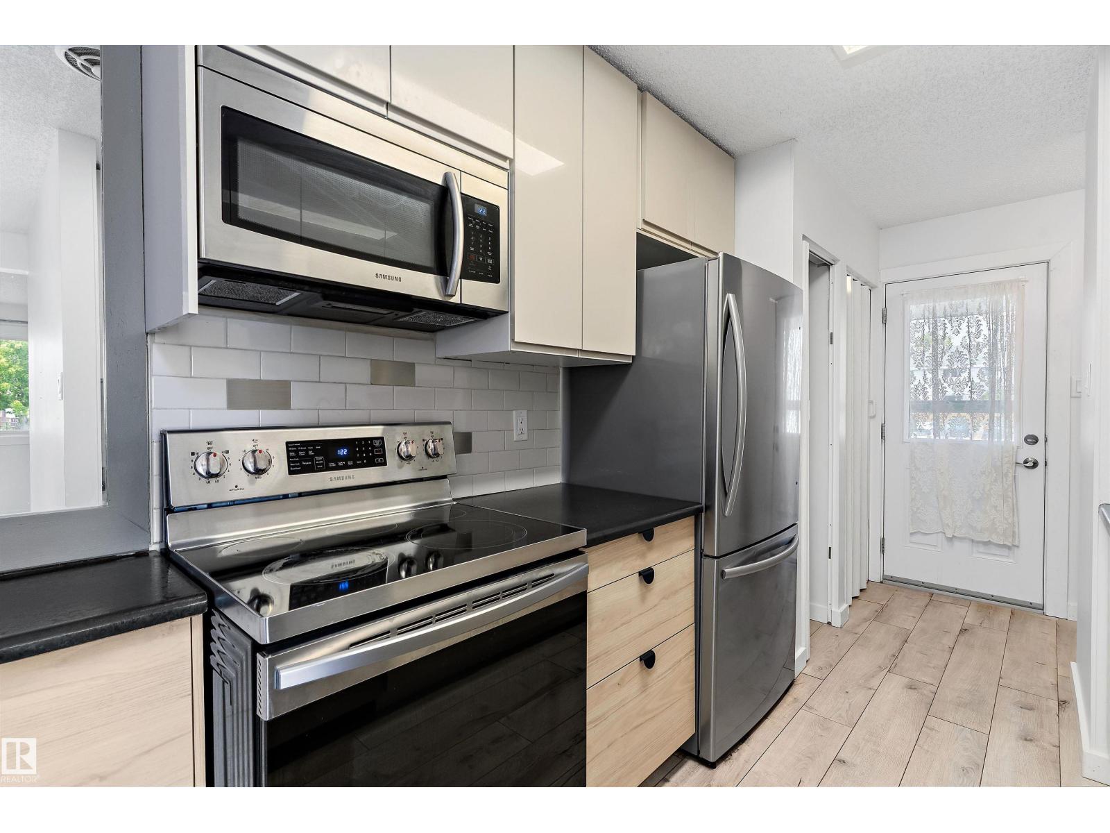 5 MCLEOD PL NW - 12