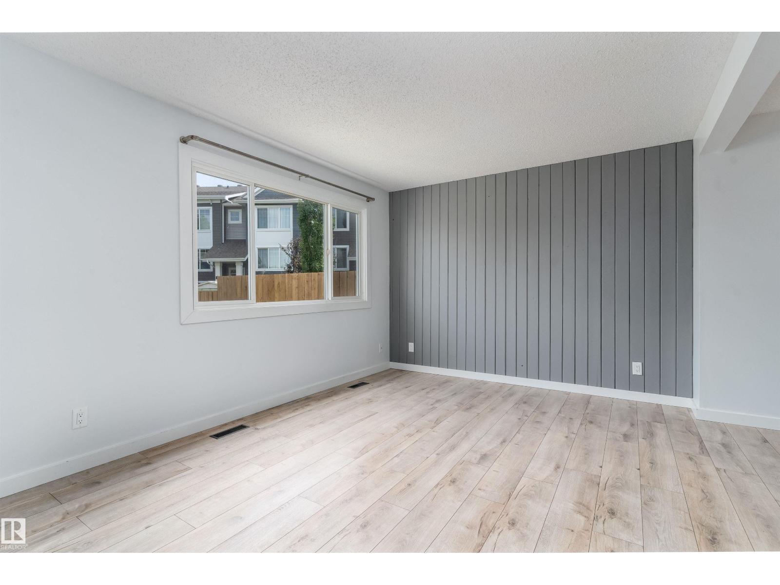 5 MCLEOD PL NW - 4