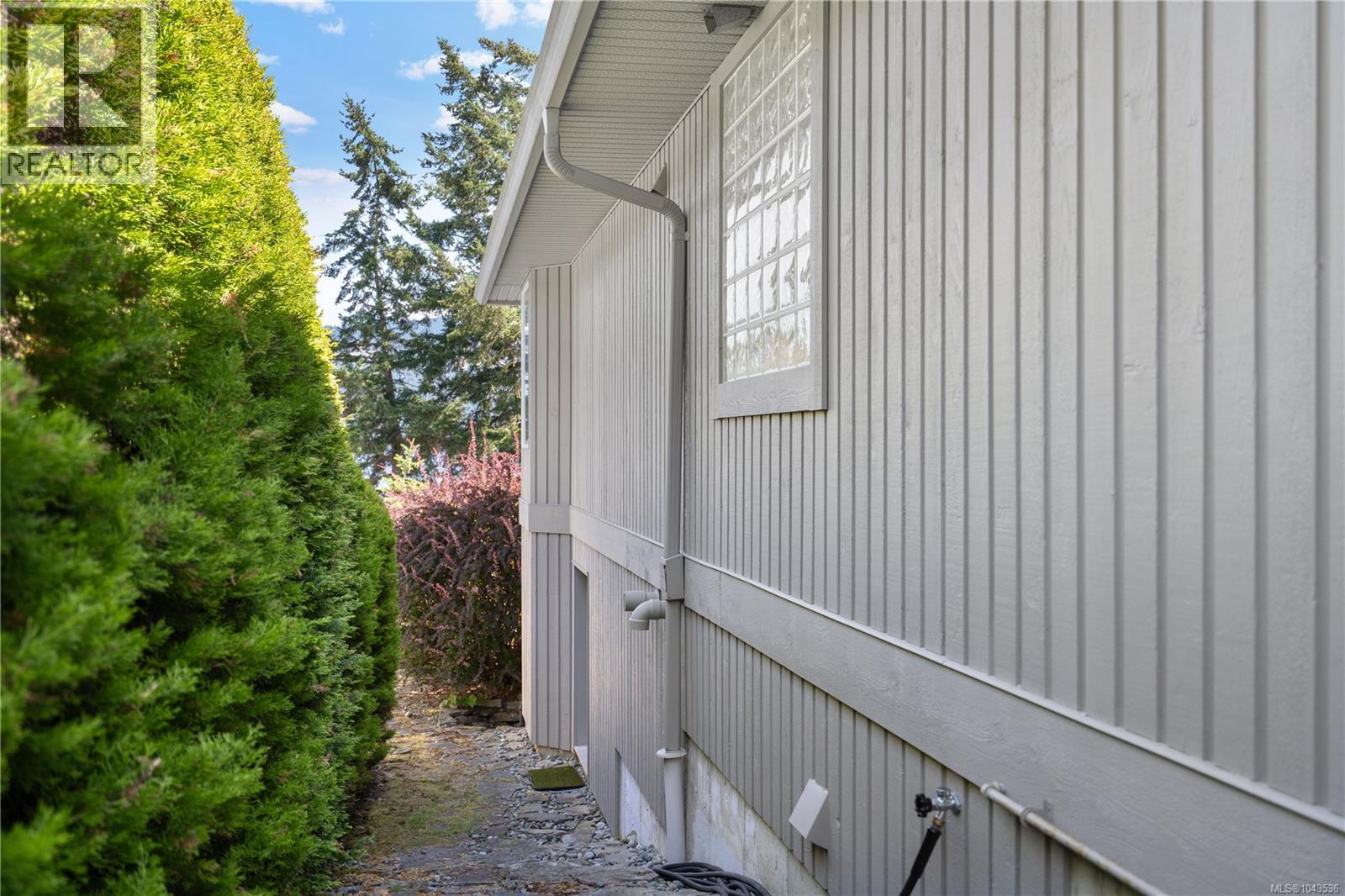 209 Marine Dr - 35