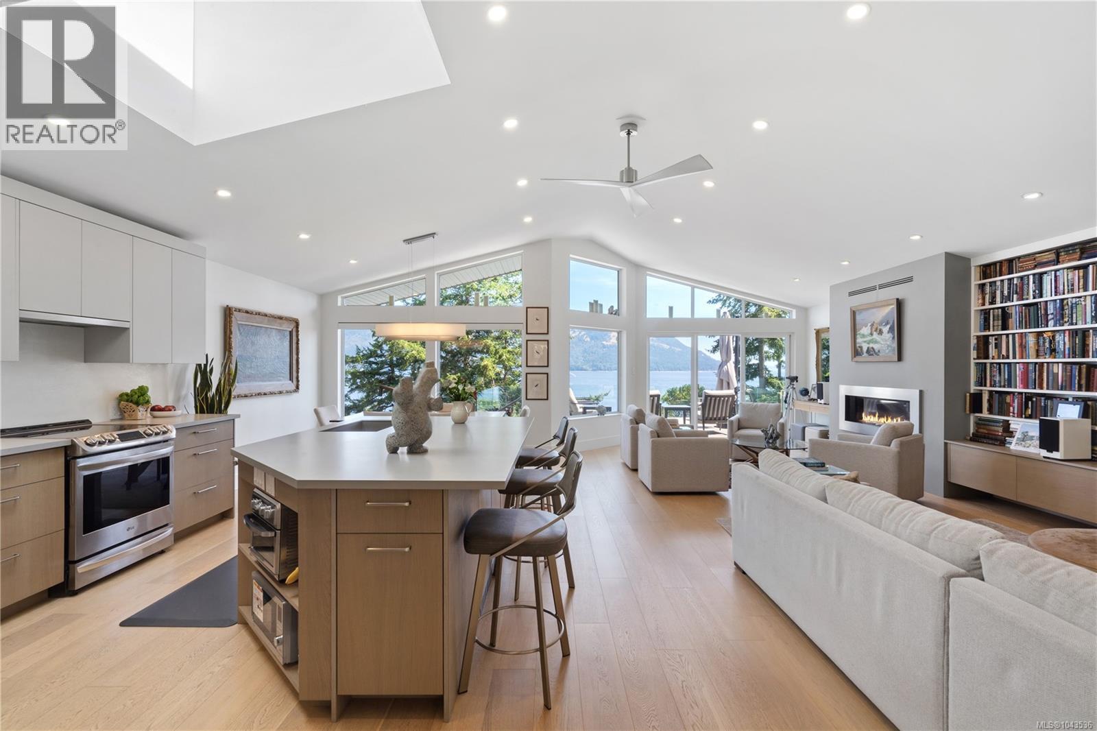 209 Marine Dr - 6