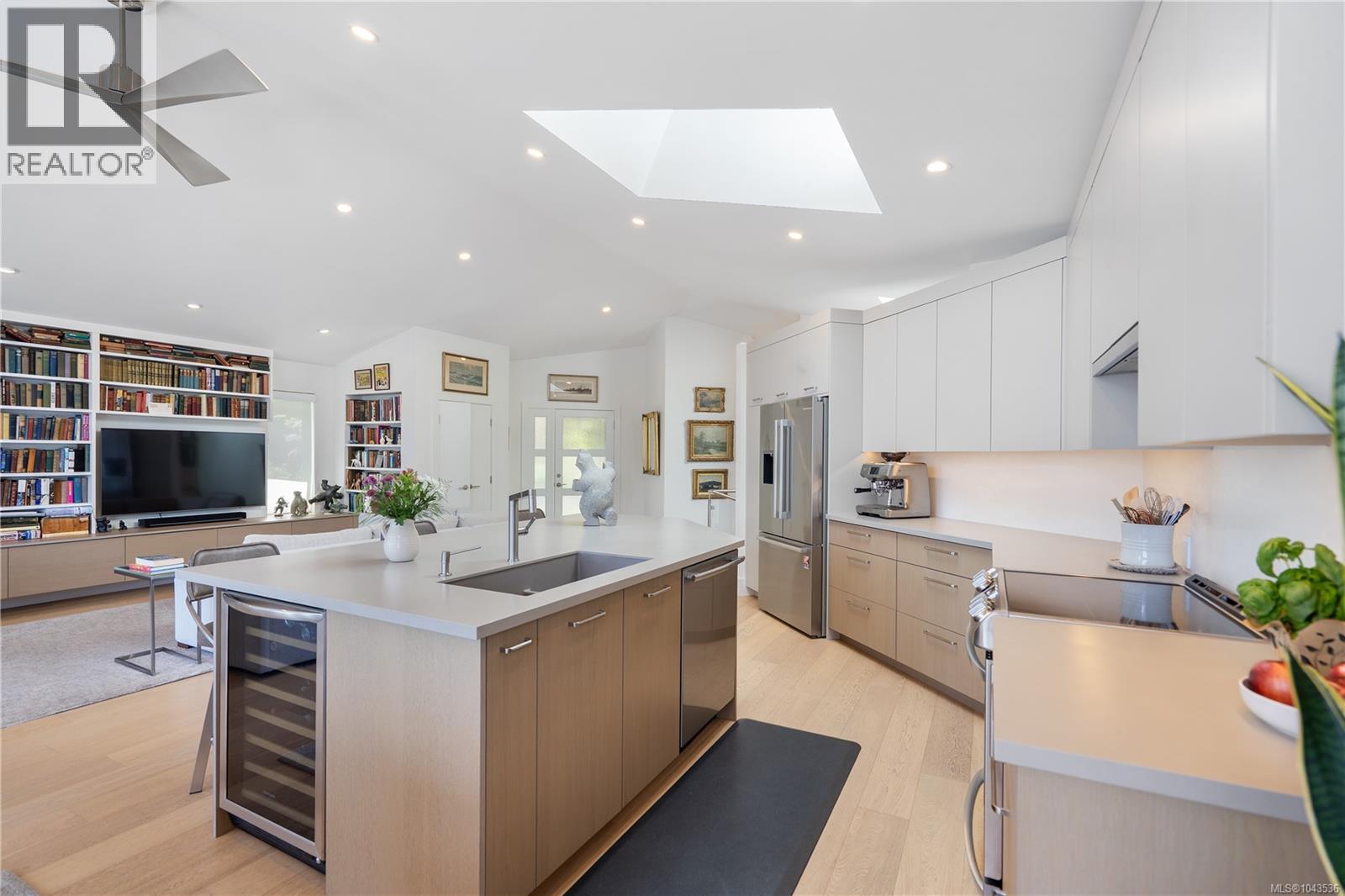 209 Marine Dr - 9