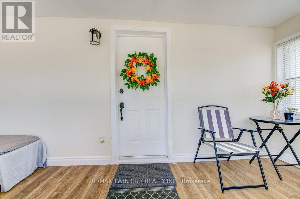 461 SELKIRK STREET - 21