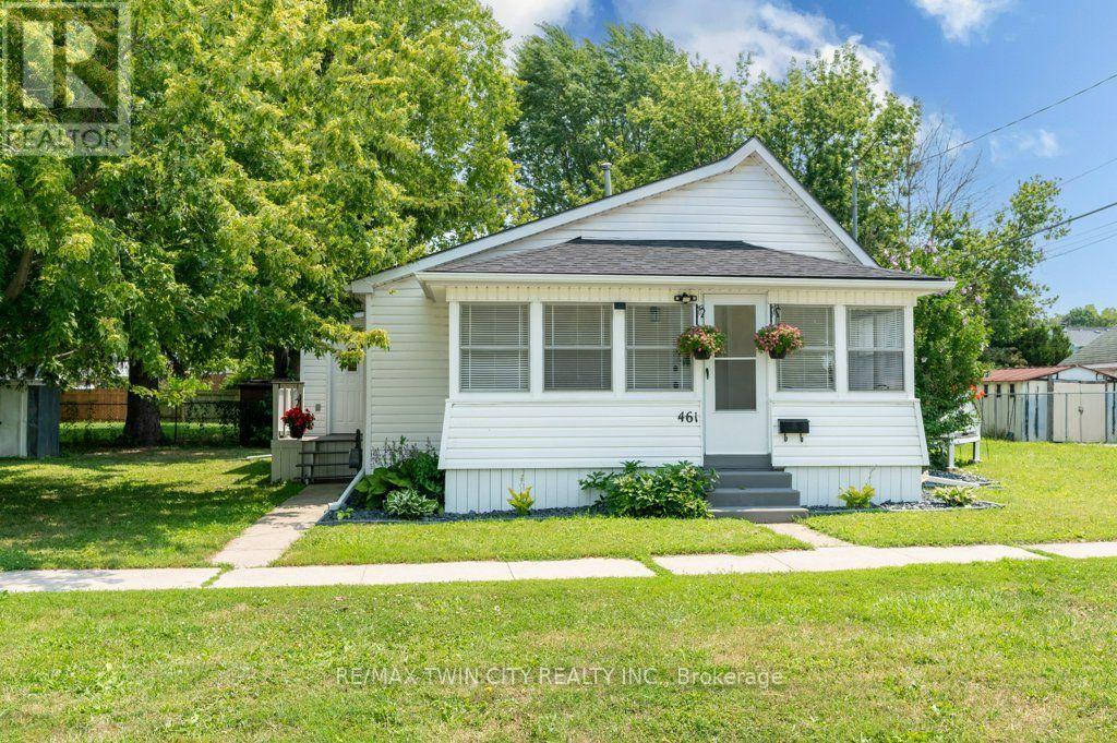 461 SELKIRK STREET - 4