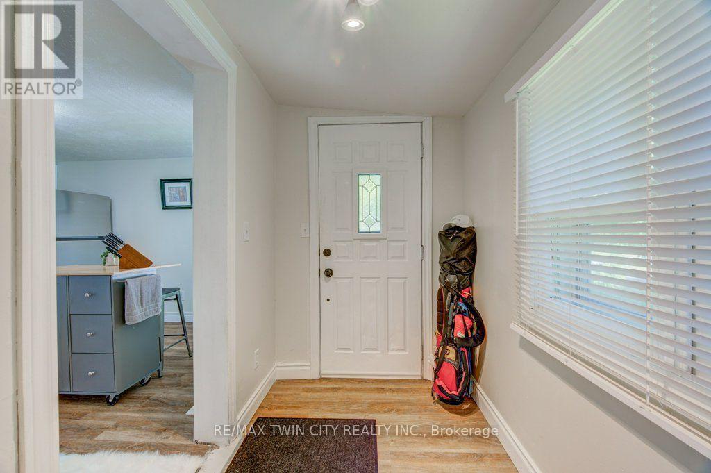 461 SELKIRK STREET - 47