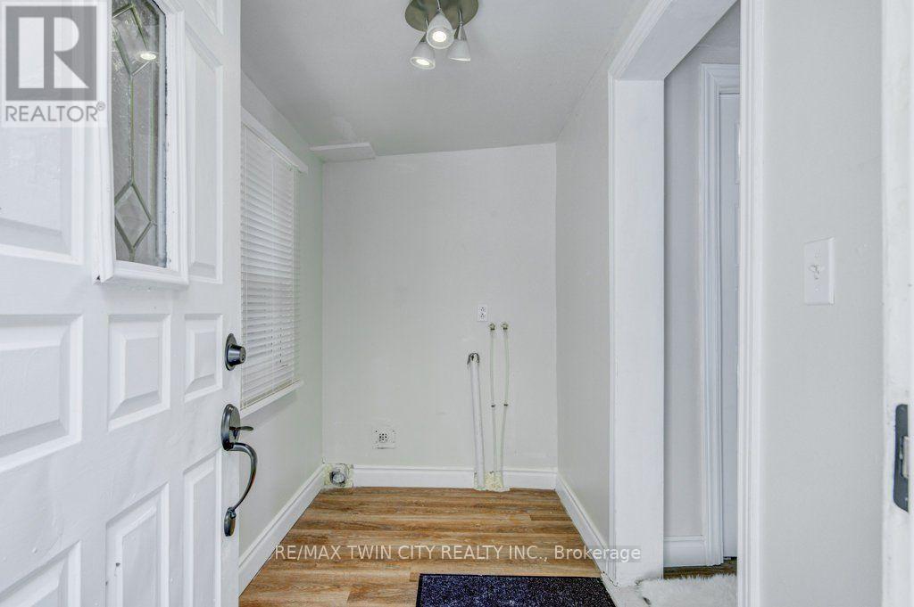 461 SELKIRK STREET - 49