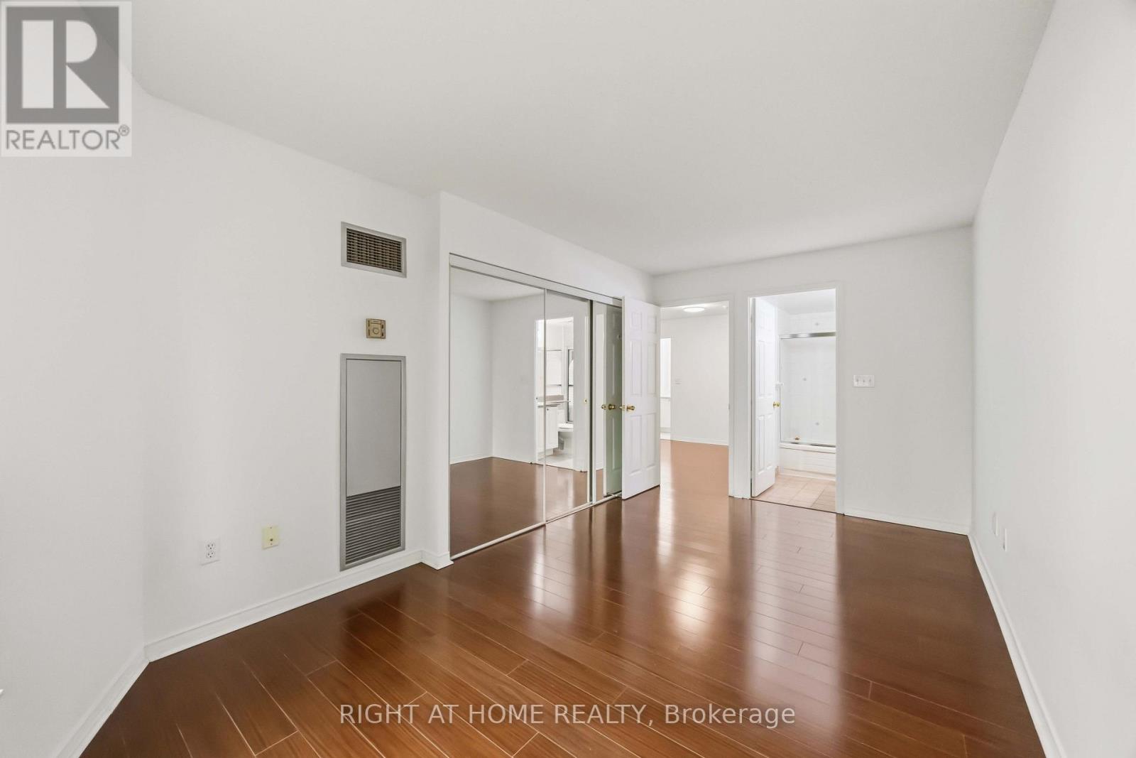 #408 8 PEMBERTON AVENUE - Image 18