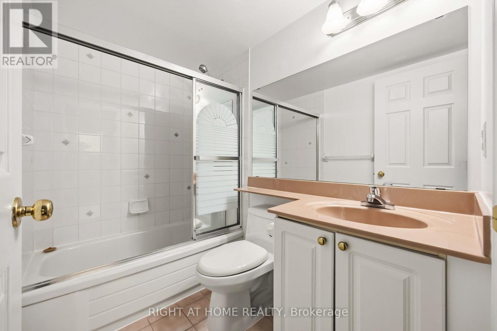 #408 8 PEMBERTON AVENUE - Image 21