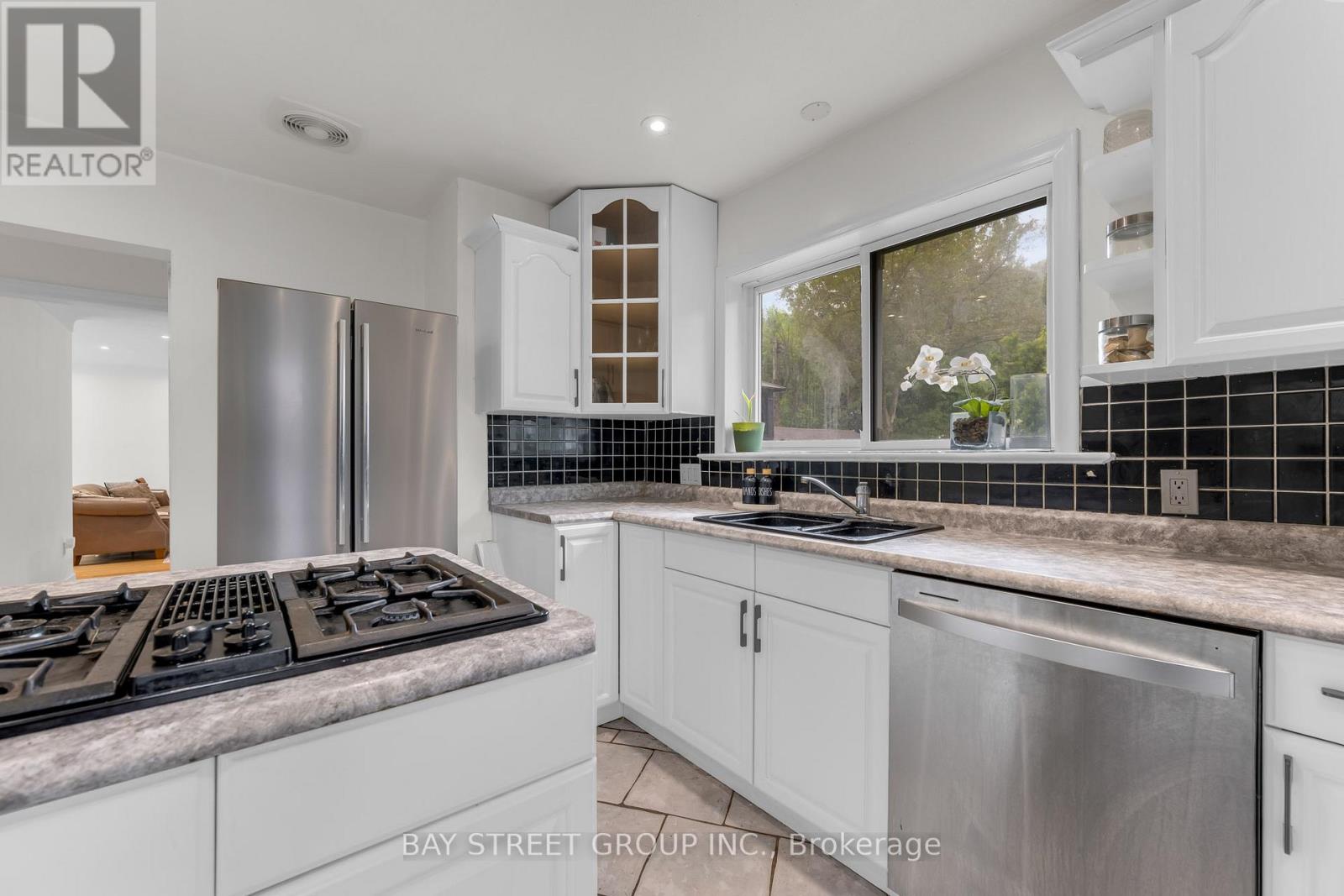 8 GLENBARR ROAD - 13