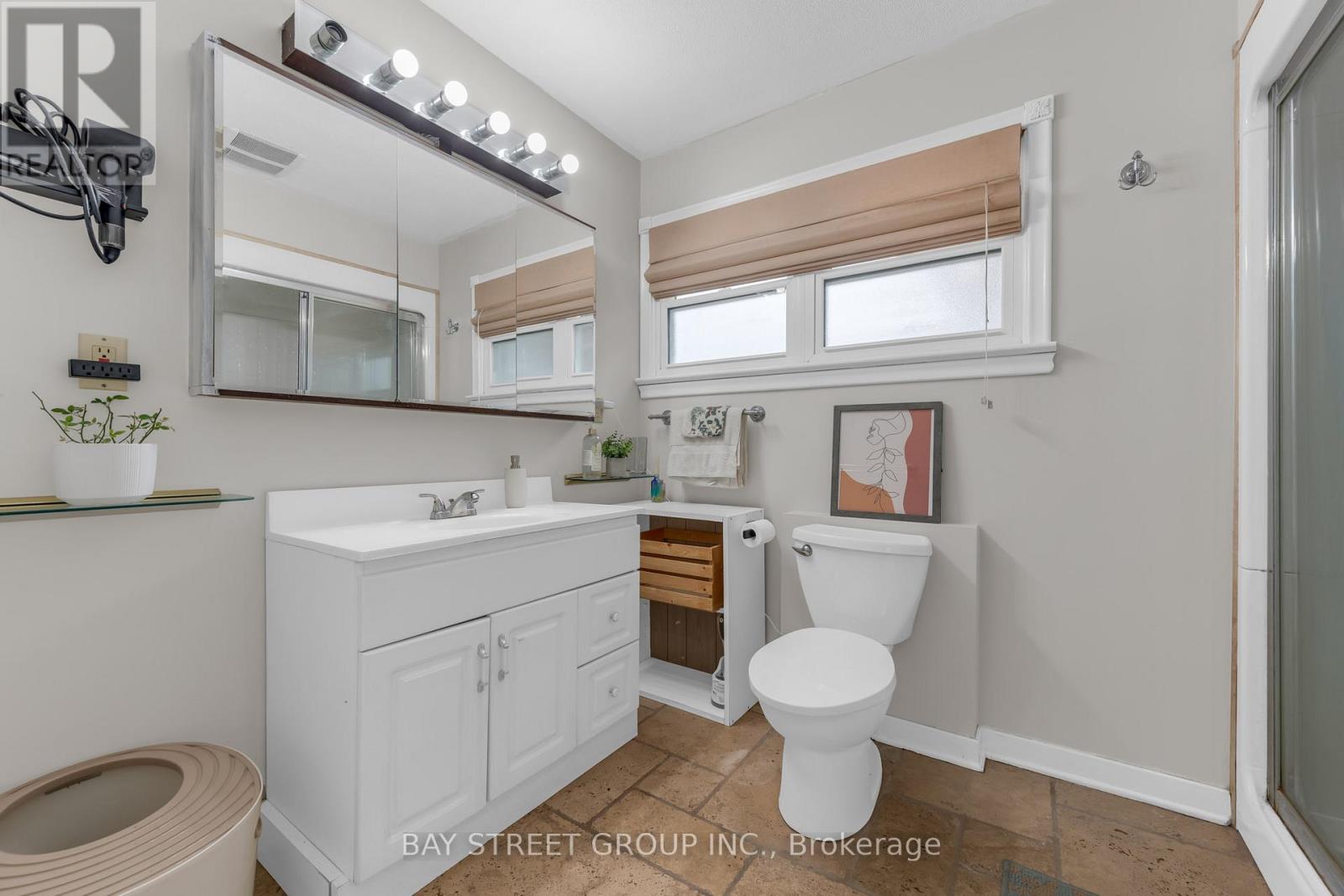 8 GLENBARR ROAD - 22