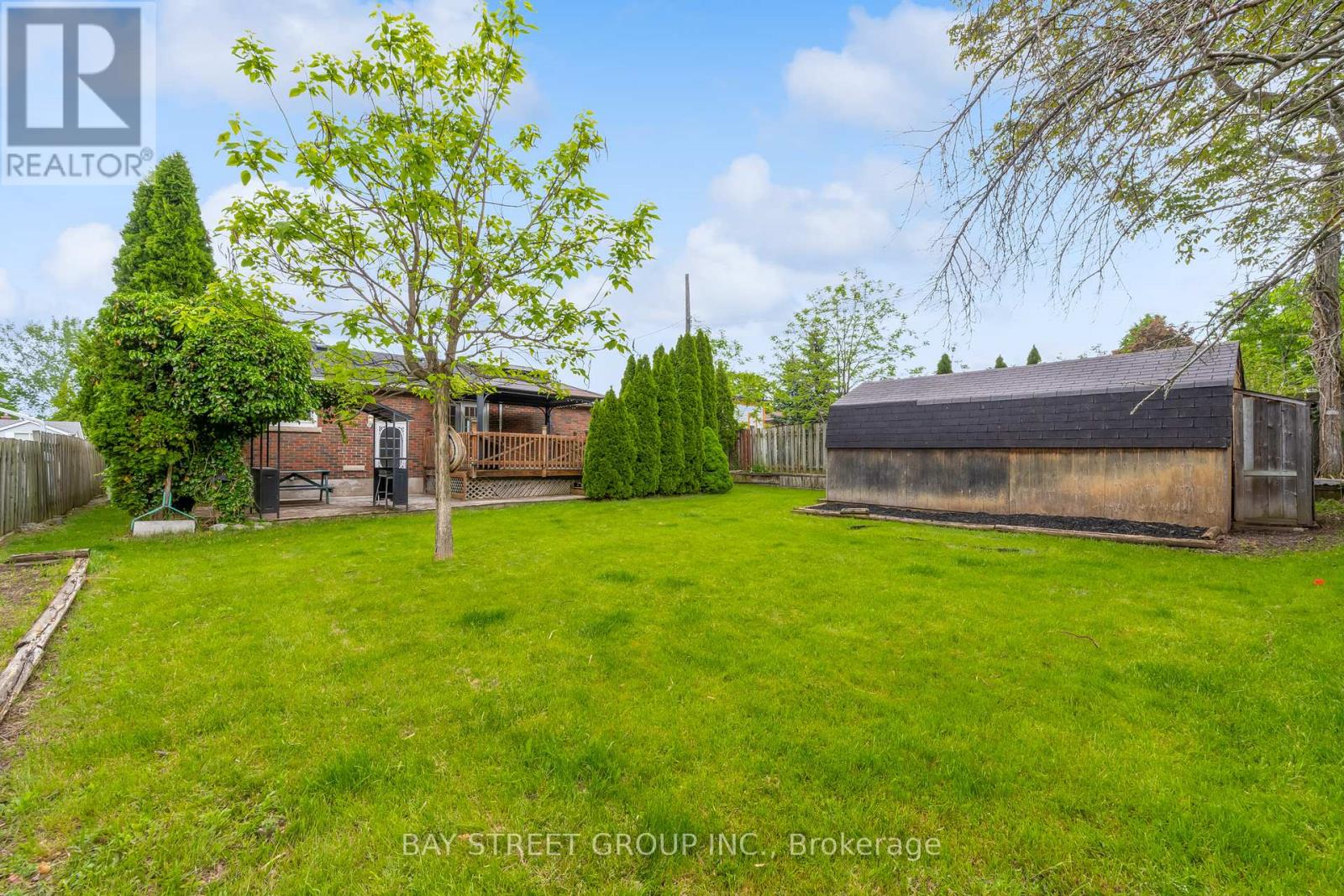 8 GLENBARR ROAD - 33
