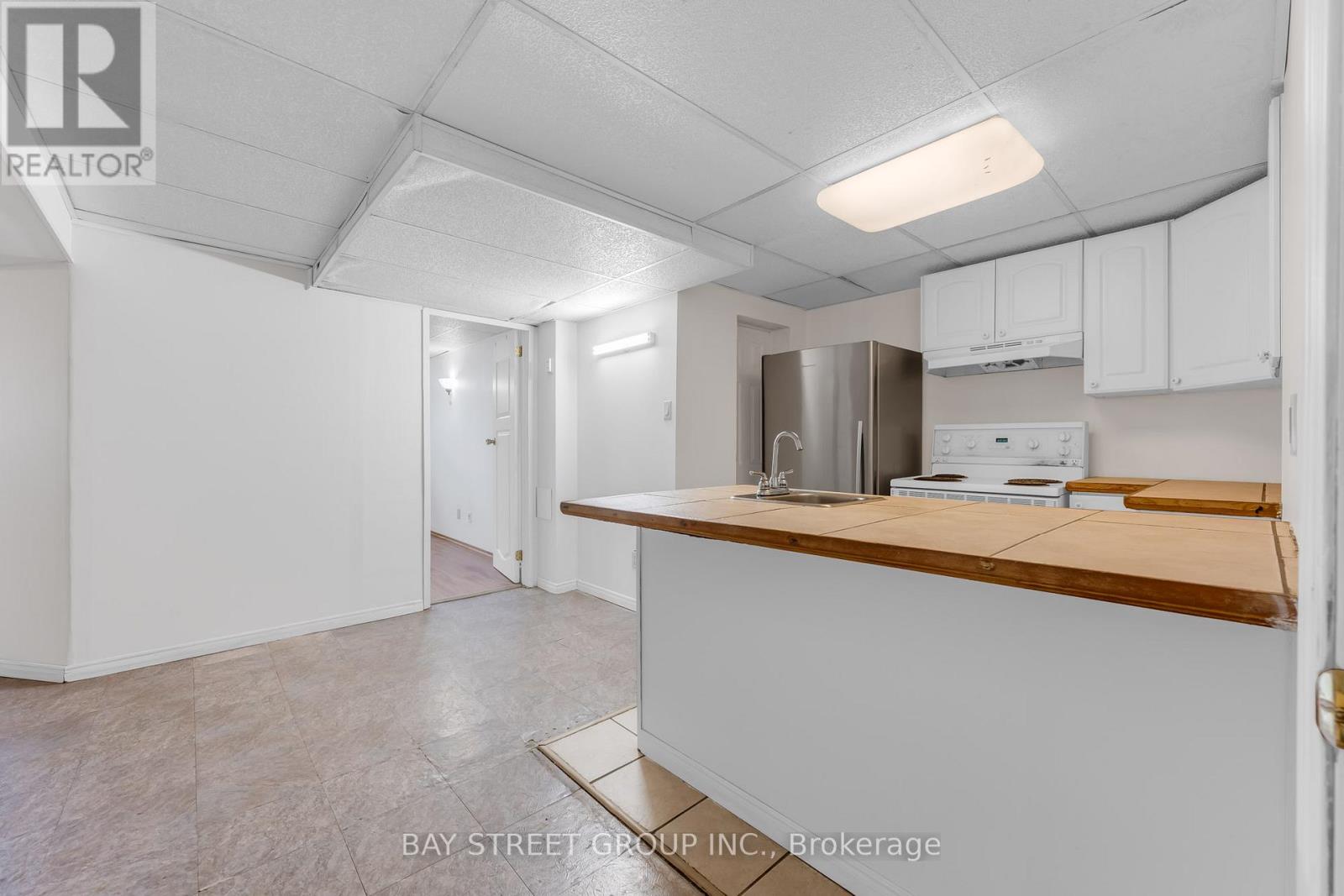 8 GLENBARR ROAD - 25