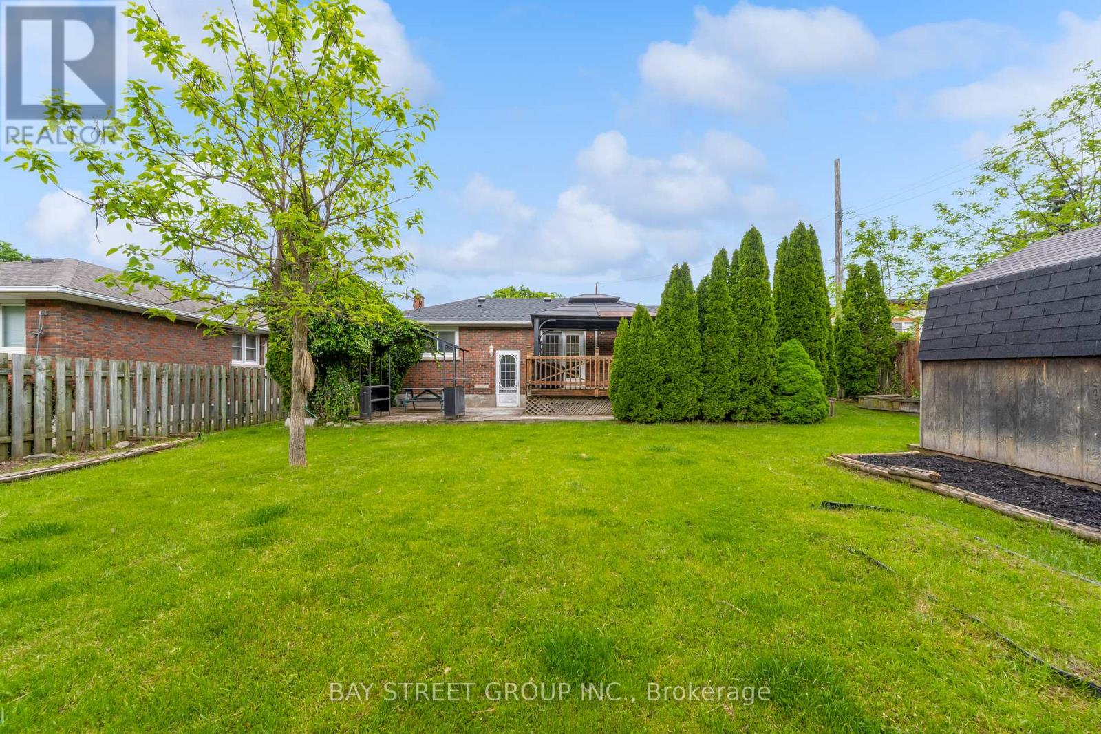 8 GLENBARR ROAD - 34