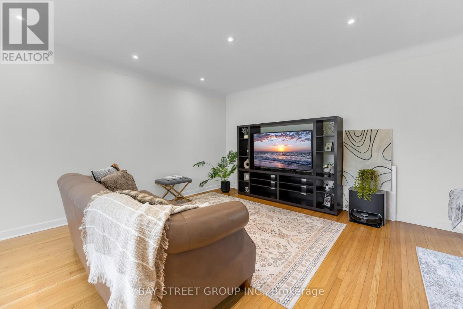 8 GLENBARR ROAD - 6