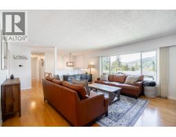 1062 Spar Drive, Coquitlam, BC V3H3G8 Photo 7