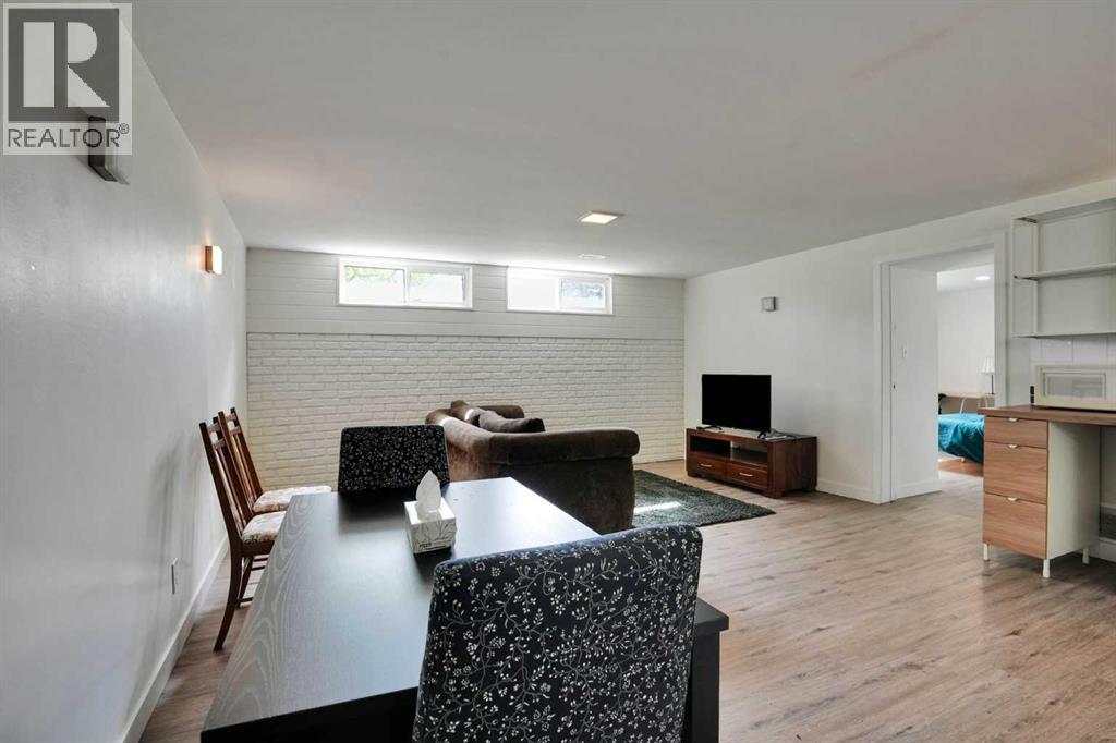 2704 Chandler Road NW - 40