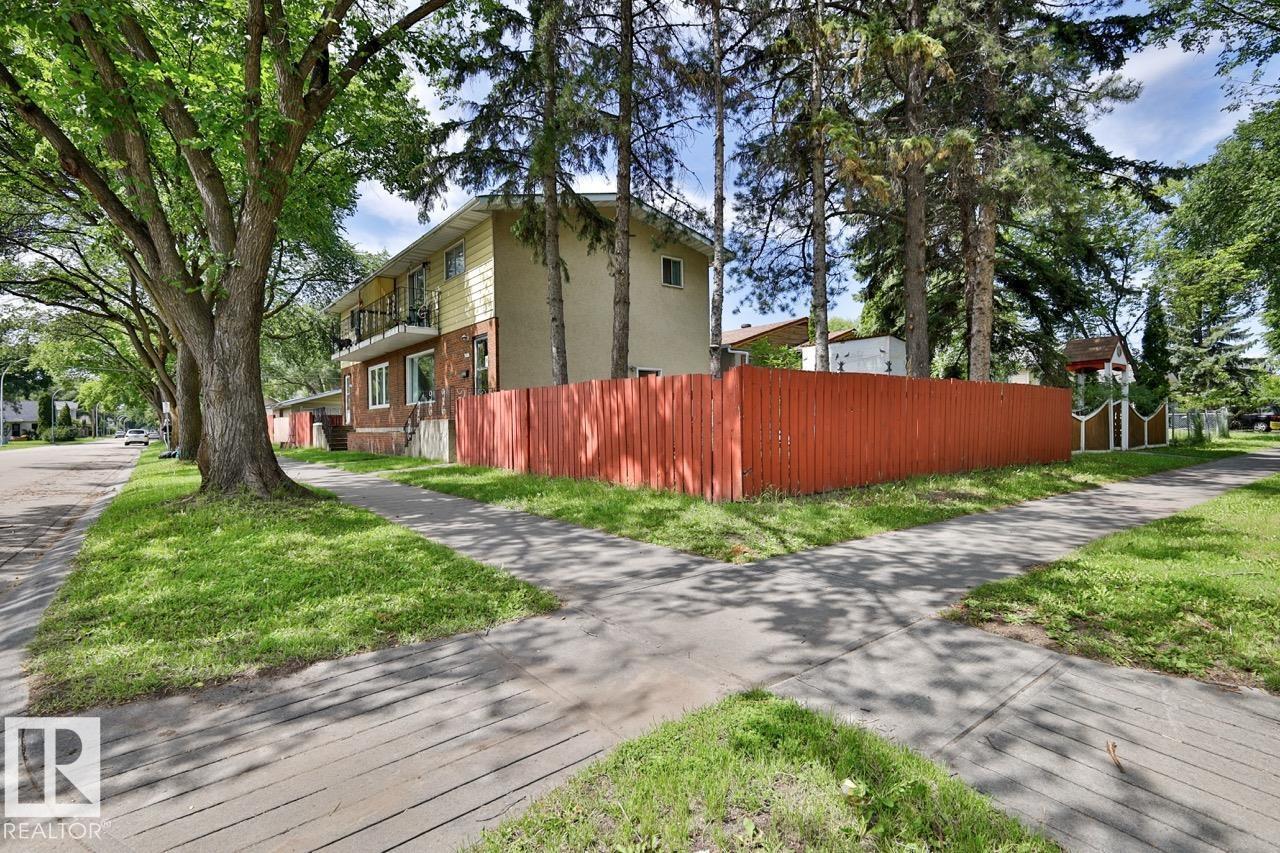 8704 8708 117 AV NW NW - 4