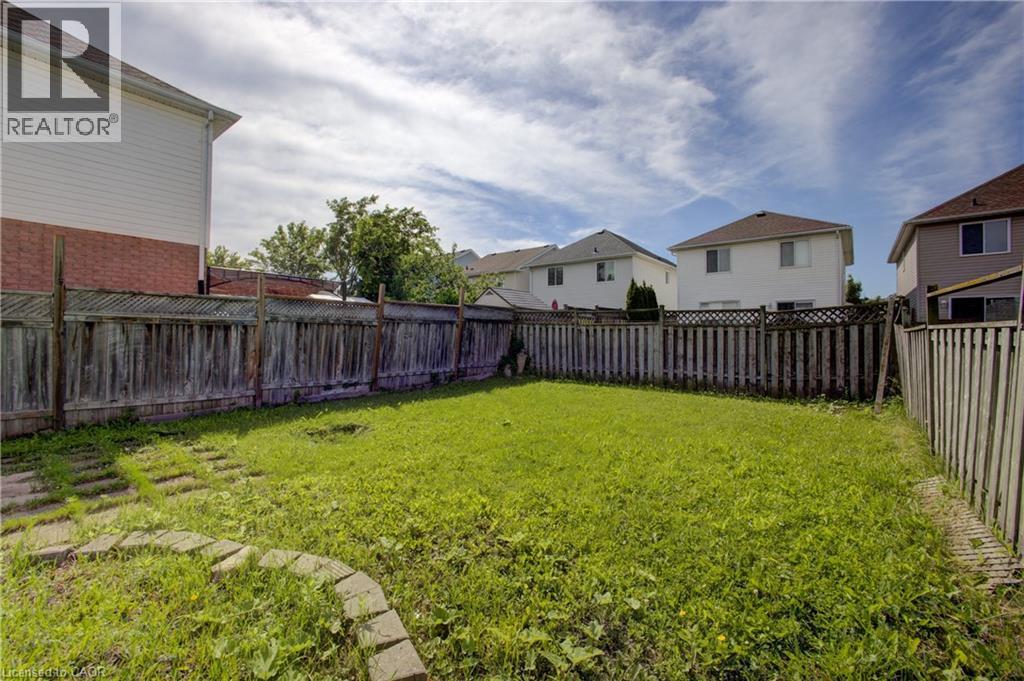 271 HIGHBROOK Crescent - 32