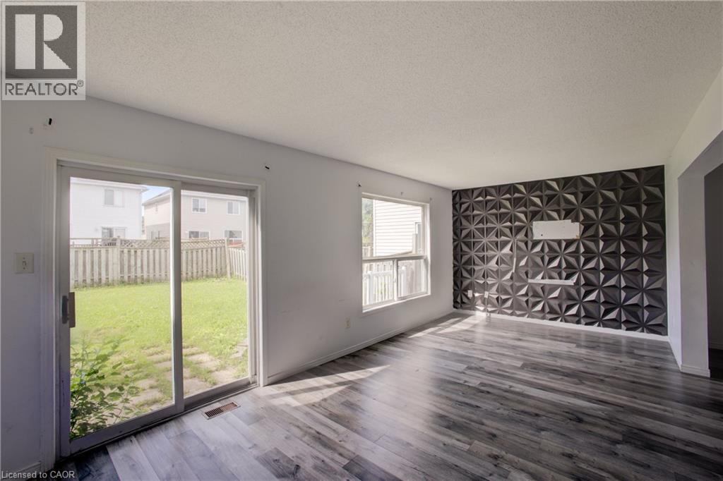 271 HIGHBROOK Crescent - 16