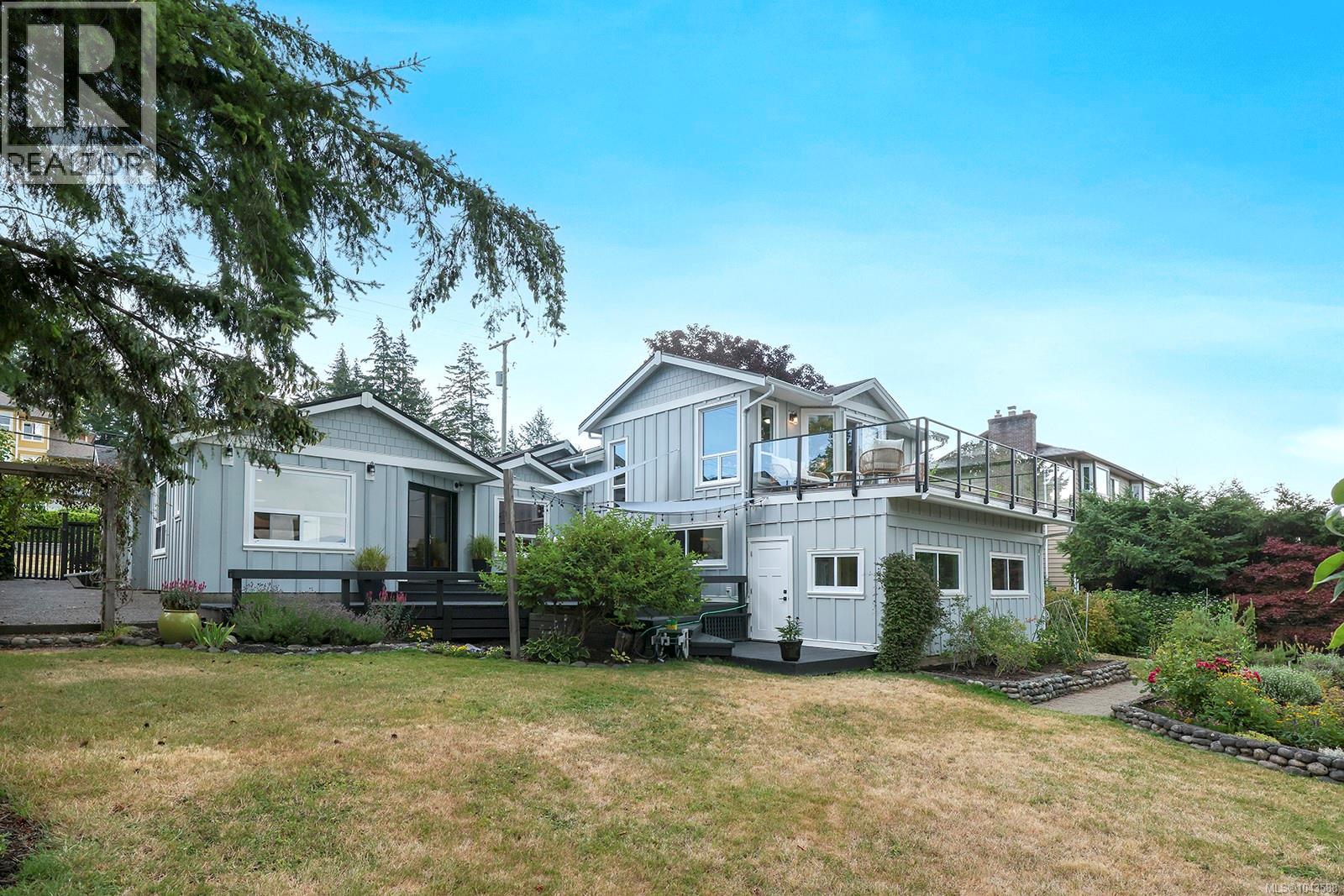 1911 Comox Ave - 10