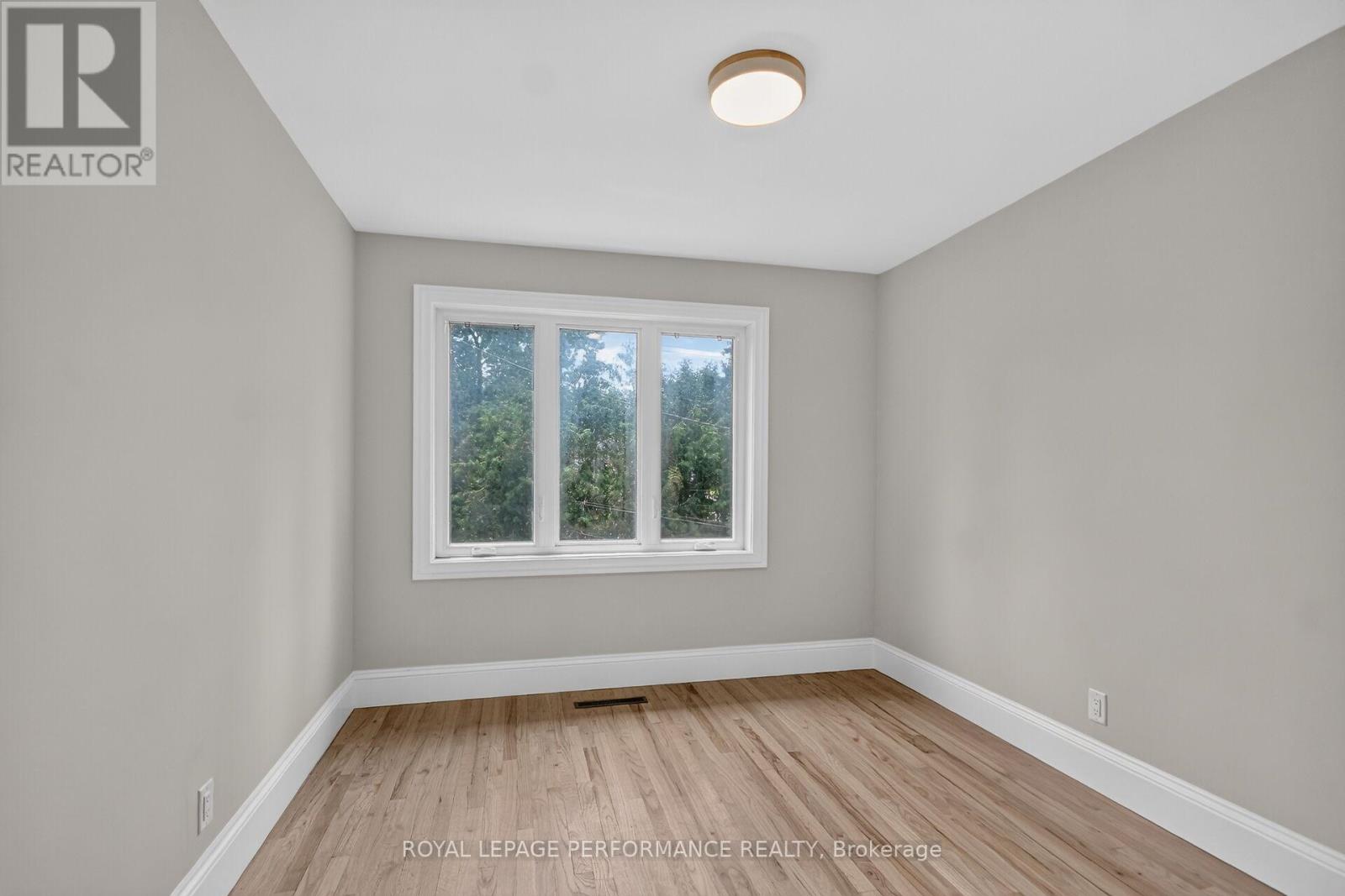 1104 Aldea Avenue