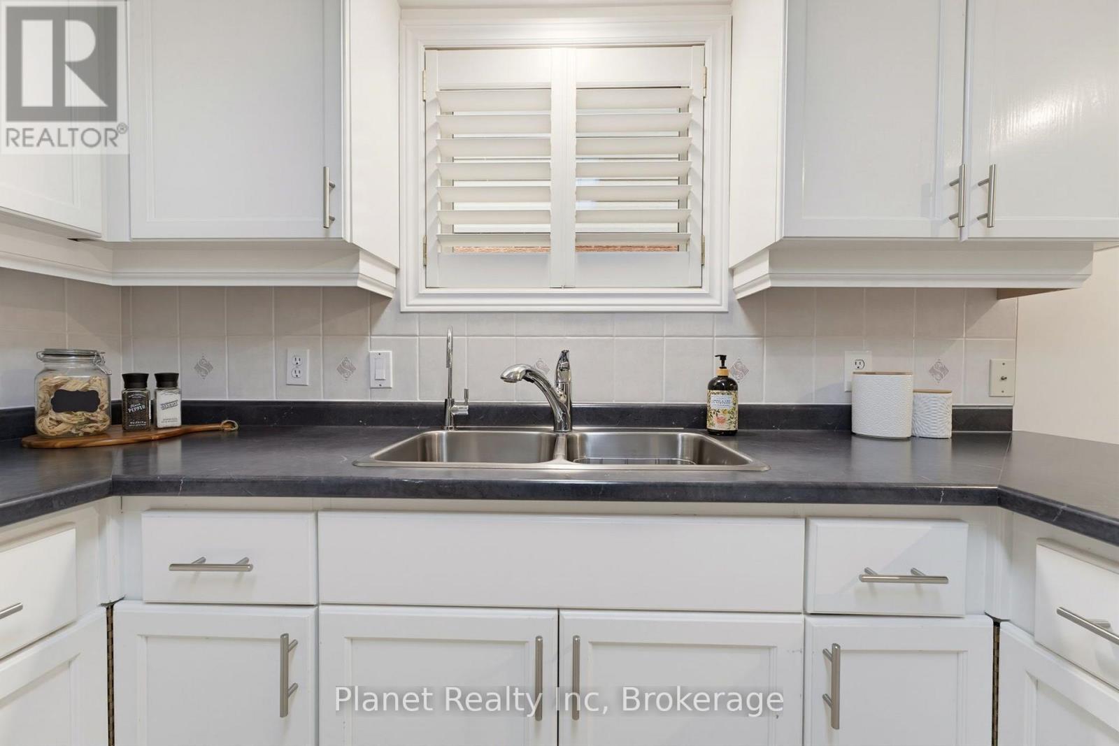 10 WHITE PINE WAY - 12