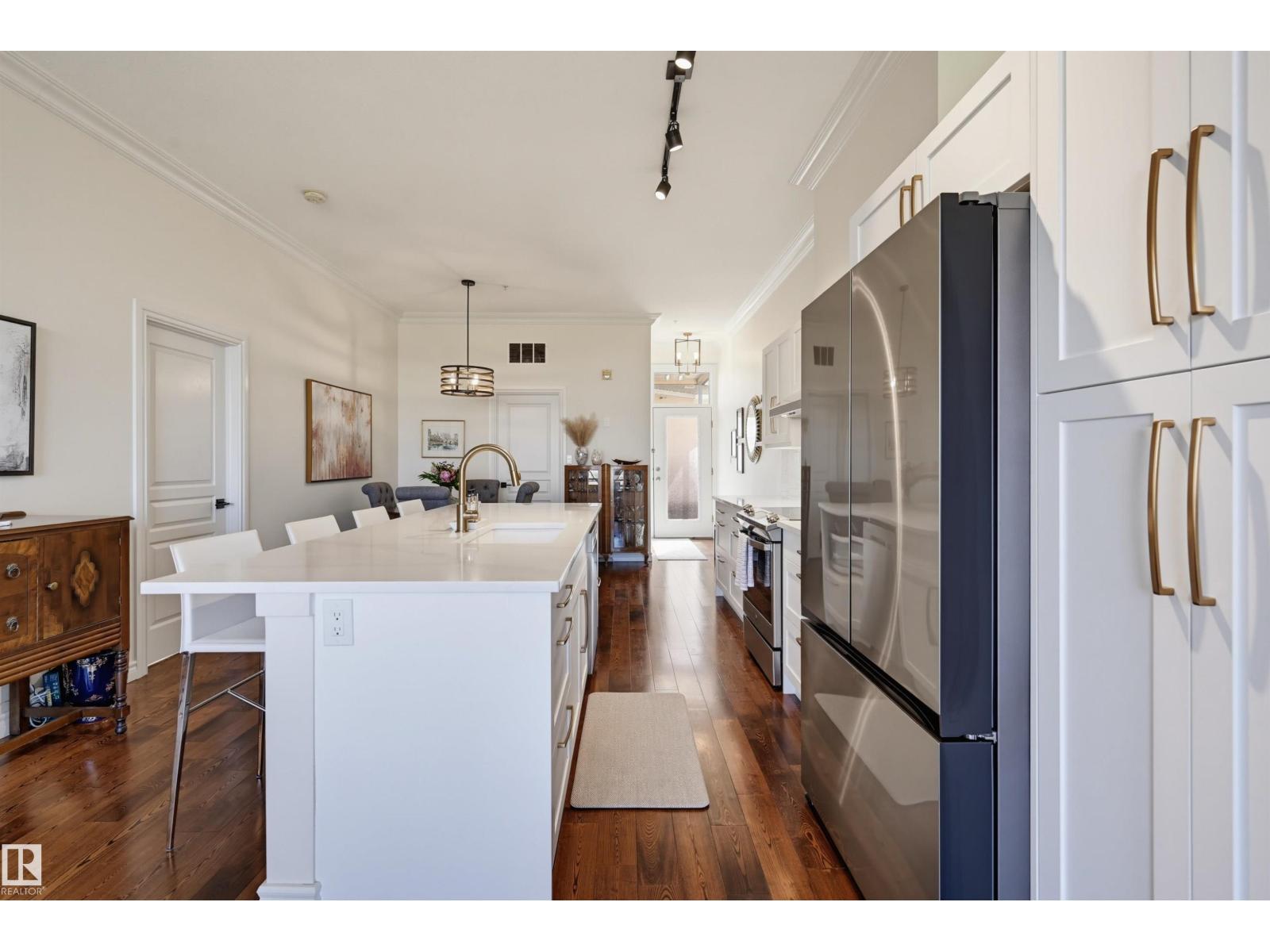 #511 9503 101 AV NW - 10