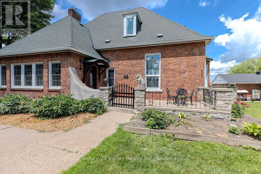 311 SUPPLE STREET - 2