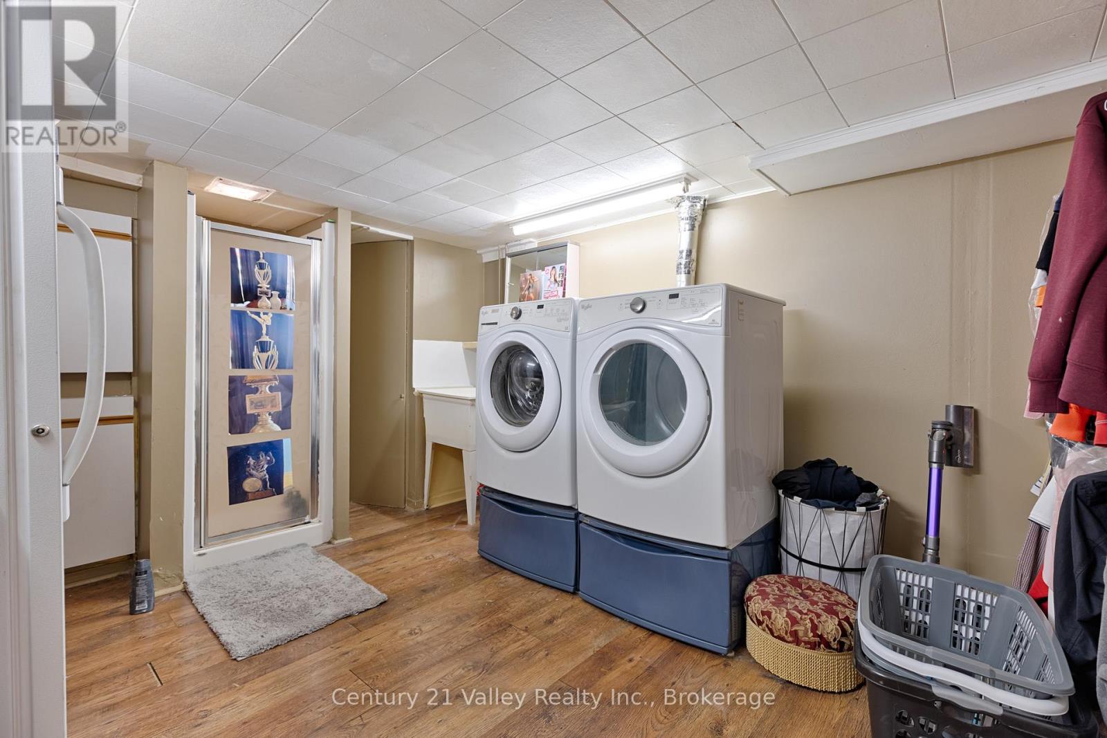 311 SUPPLE STREET - 32