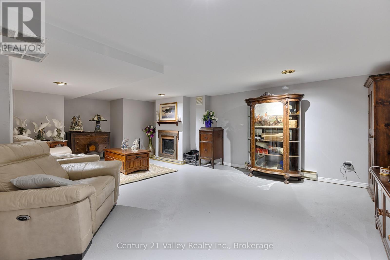 311 SUPPLE STREET - 33