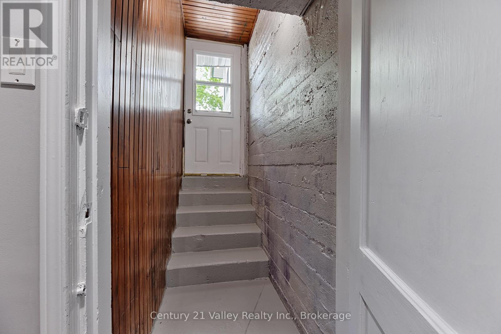 311 SUPPLE STREET - 35