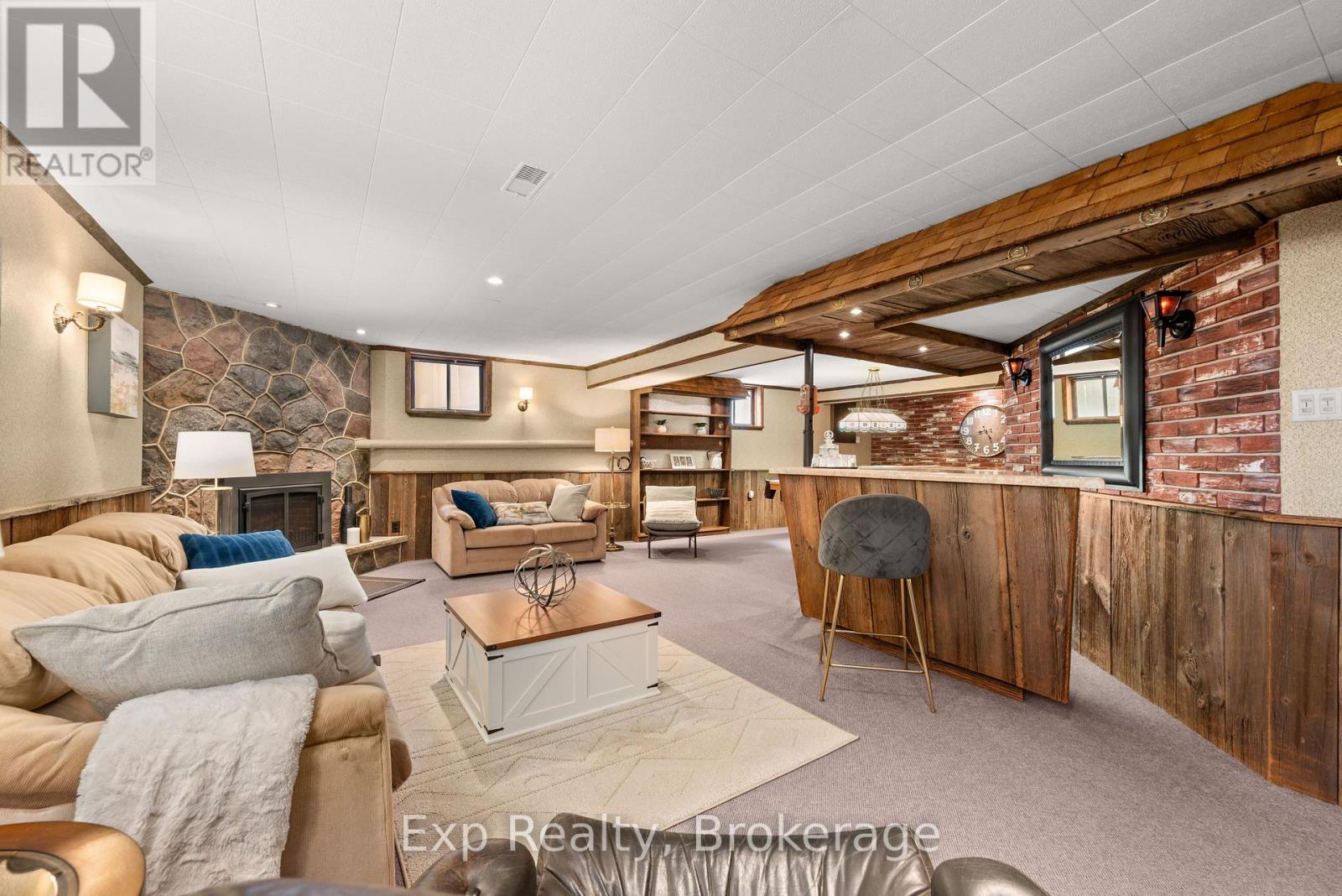 1325 TOWNLINE ROAD N - 32