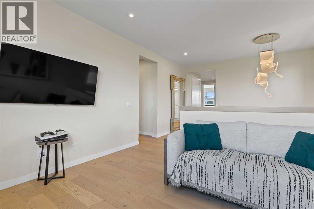 1104 Cranbrook Gardens SE - 26